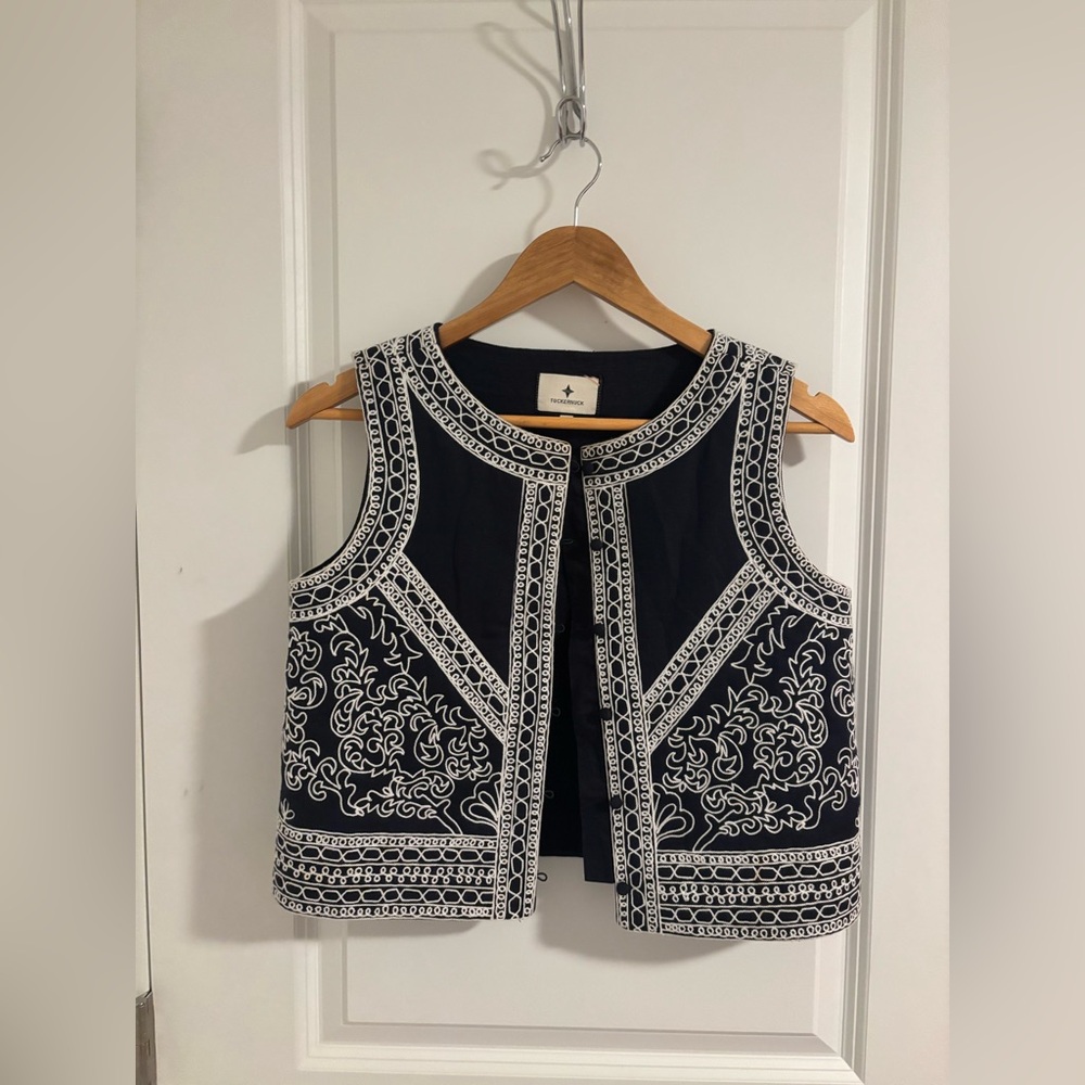 Tuckernuck Navy Blue Tank with White Embroidered Trim - Picture 5 of 10